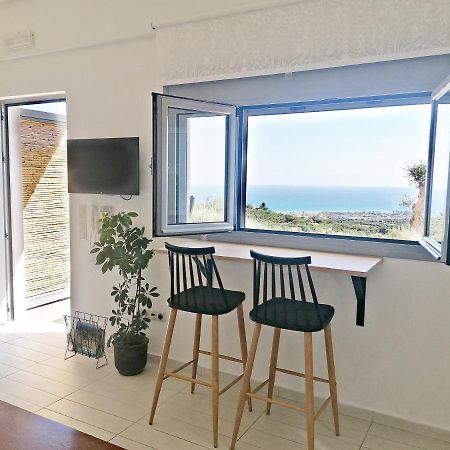 Stavi'S Guesthouse Miloi  Ngoại thất bức ảnh