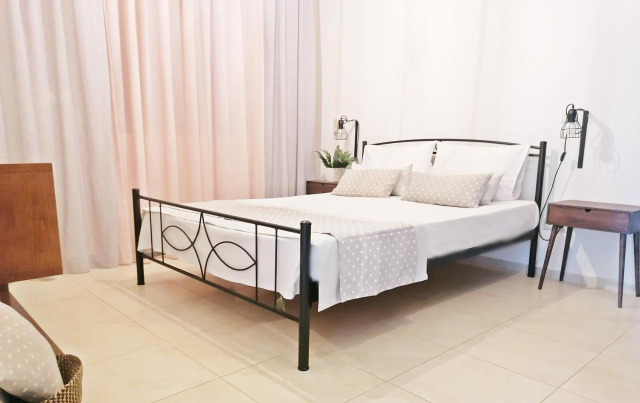 Stavi'S Guesthouse Miloi  Ngoại thất bức ảnh