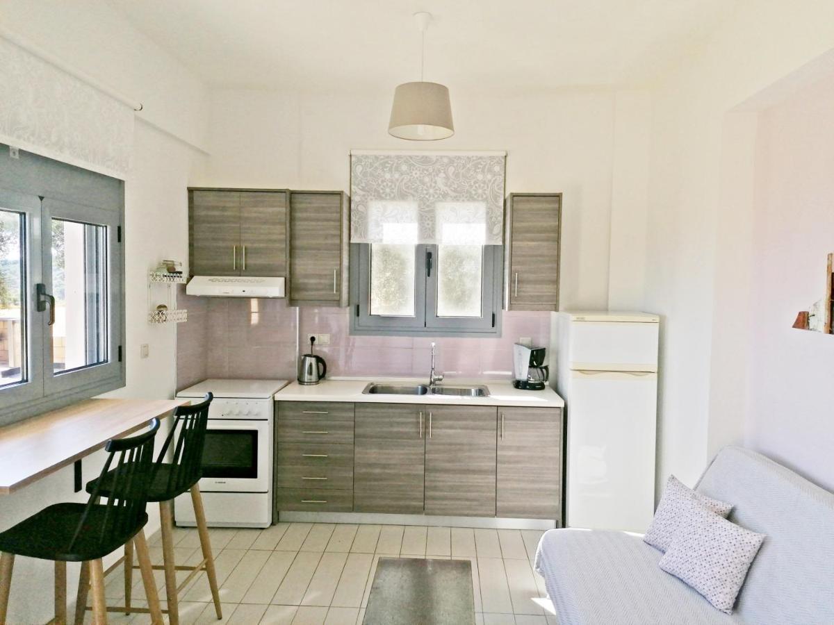 Stavi'S Guesthouse Miloi  Ngoại thất bức ảnh