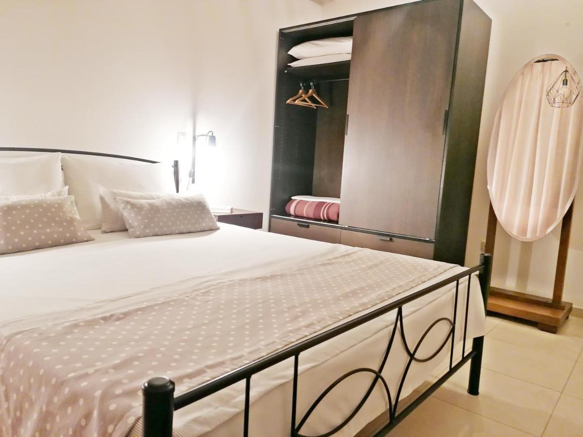 Stavi'S Guesthouse Miloi  Ngoại thất bức ảnh